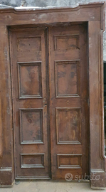 Antica porta in abete del 1700 con cornice origina