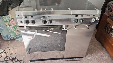 cucina Ariston 4 fuochi con forno in acciaio 