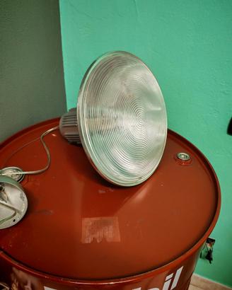 Lampada a sospensione industriale