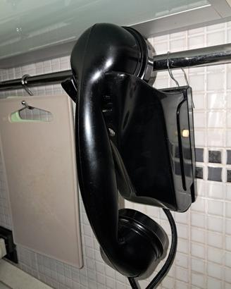 TELEFONI IN BACHELITE  ANNI. 50