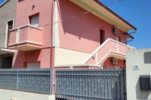 primo piano in bi familiare