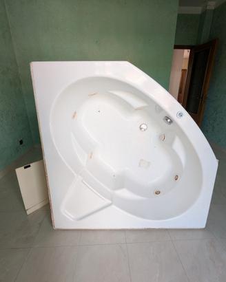 Vasca idromassaggio angolare