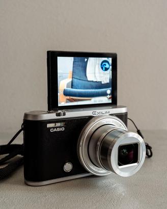 Casio EX-ZR4000 fotocamera compatta