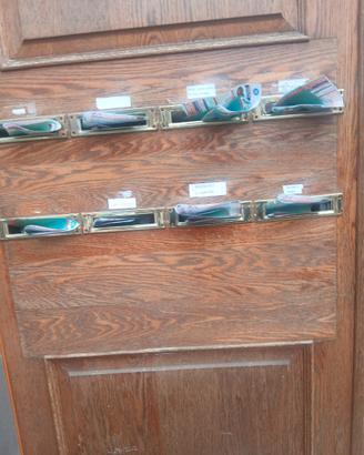 Adetto distribuzione volantini