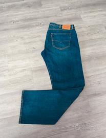 Pantaloni in jeans Levi’s W40