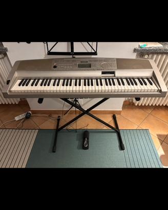 Tastiera Yamaha DGX 300