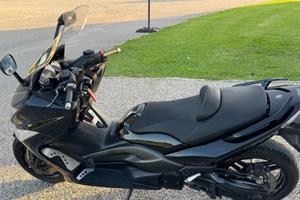 Yamaha T Max - 2009