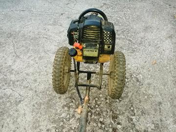 Decespugliatore a benzina su ruote 52cc FUXTEC FX