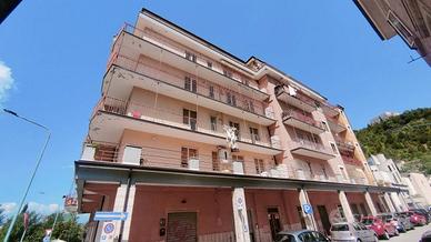 Panoramico appartamento in Via Pisa