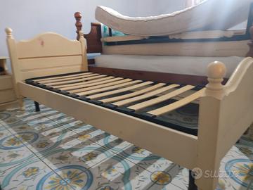 Lettini singoli  in legno color avorio