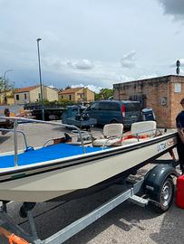 Boston Whaler 13 con Motore Yamaha J 25 cv