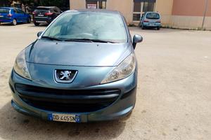 Peugeot 207 14 HDi 