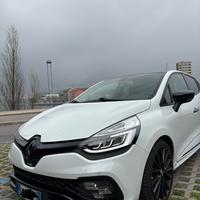 Renault Clio RS Trophy EDC 220 cv
