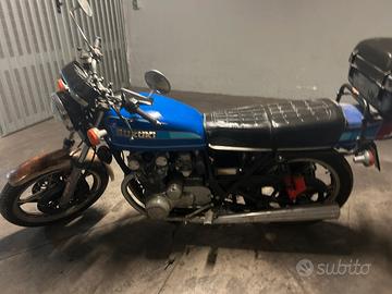Suzuki GS 550 del 1981.