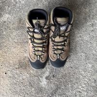 scarponi trekking tg 40 "Scarpa"