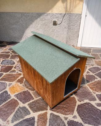 Cuccia per cane in legno