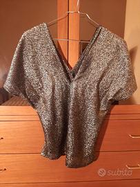 blusa dorata e cintura