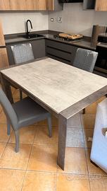 Tavolo 140x90 allungabile con 6 sedie