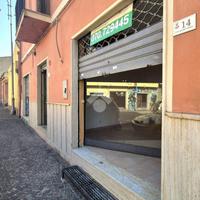 NEGOZIO A CAPOTERRA