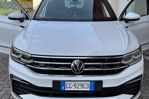 VOLKSWAGEN Tiguan 2.0 TDI 150 CV SCR DSG R-Line