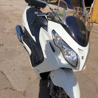 Suzuki Burgman 400