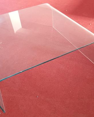 tavolino in vetro curvato trasparente 