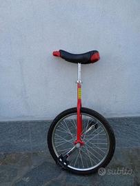 Monociclo rosso
