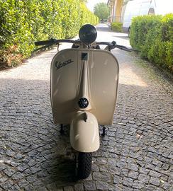 Piaggio vespa struzzo 150