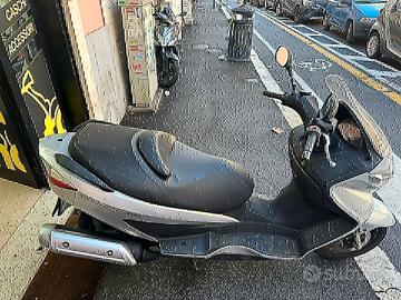 Suzuki Burgman 200 fine 2008 - PERMUTE