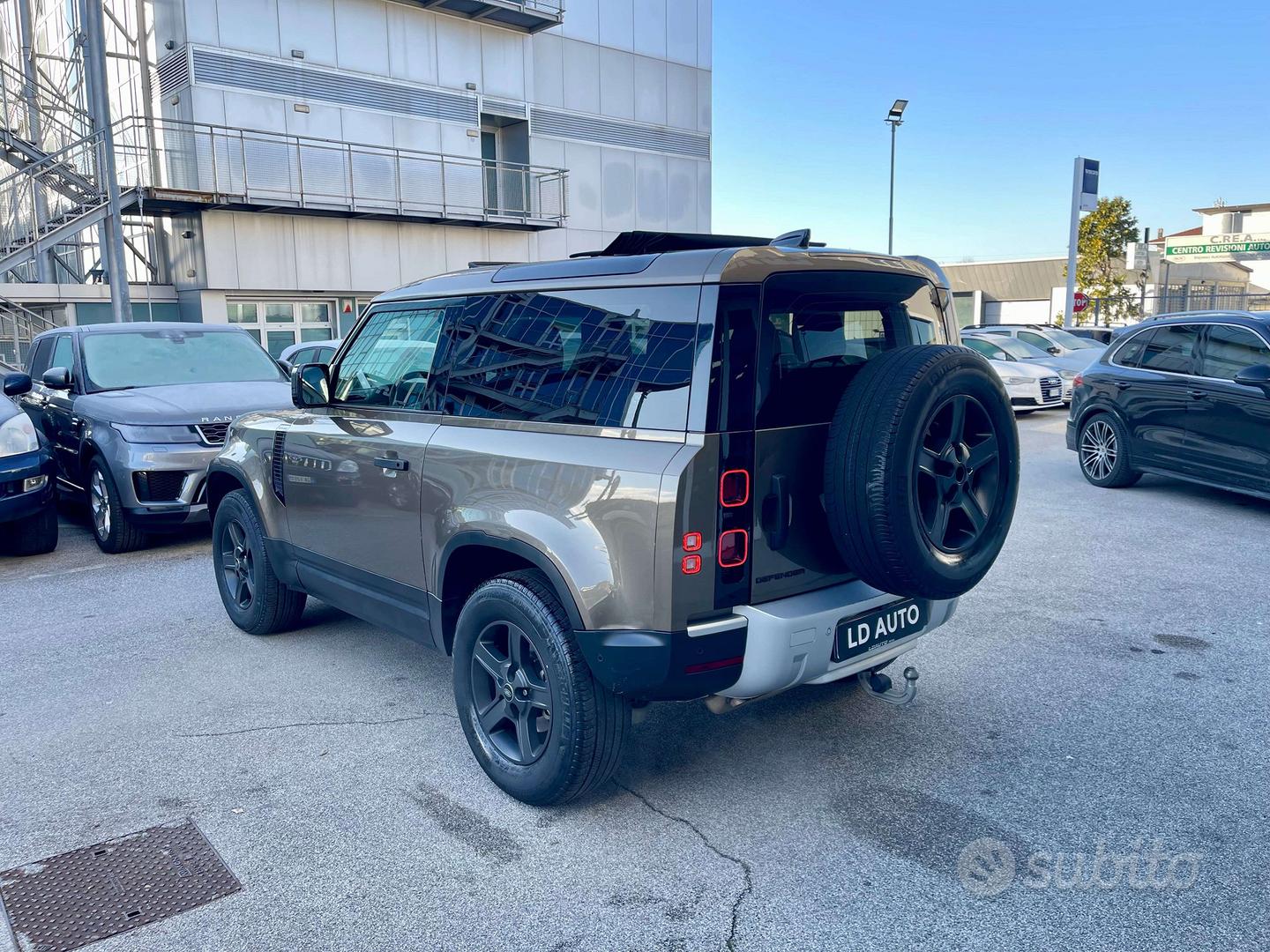 Land Rover Defender 90 2021 photo 4