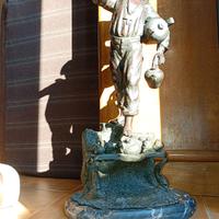 statua G. Anastasio: Acquaiolo.