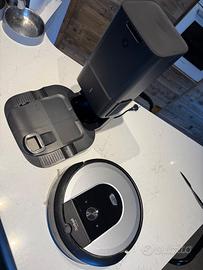 Roomba i7 plus +  base di svuotamento automatico