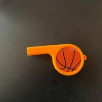 Fischietto giocattolo in plastica arancione 