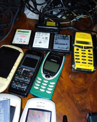 Lotto telefonini vintage nokia motorola ericsson