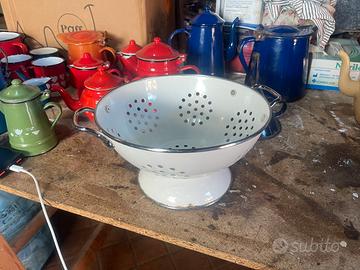 Colapasta vintage in ferro smaltato