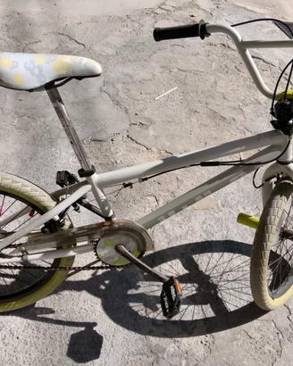 BMX MBM UNO WHITE LIMe BMX da freestyle 
