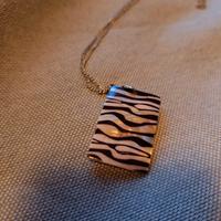 Collana lunga con ciondolo