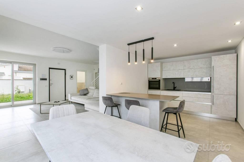 Villa di 110 m² con 4 locali a Anzio - Vista 2