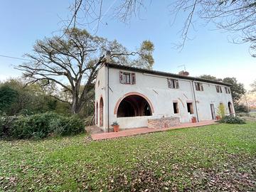 Appartamento in casa colonica 150mq stile toscano