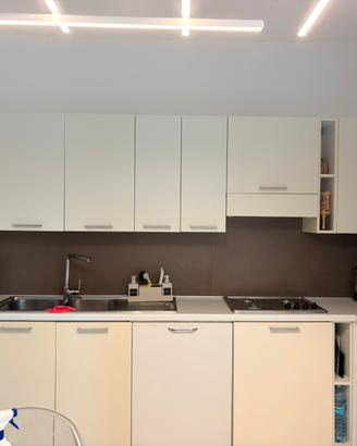 Cucina ad angolo Stosa con forno e piano cottura