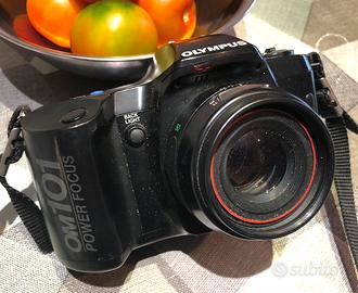 2 Olympus OM101 e Pentax SF7