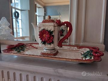 Teiera e vassoio natalizi in i porcellana Lamart 