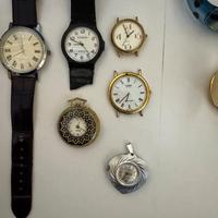 23 pezzi di orologi bigiotteria uomo donna collana