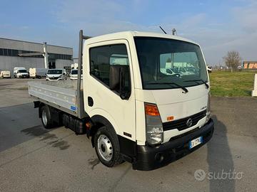 Nissan Cabstar 35.11 cassone fisso patente b