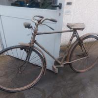 bicicletta bianchi a bacchette