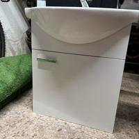 piccolo lavabo con mobiletto 
