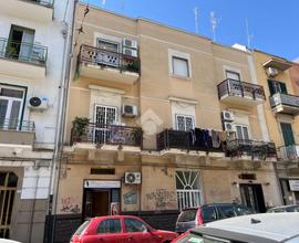 MONOLOCALE A BARI