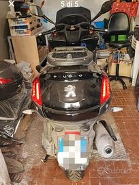 Scooter 400 RS Metropolis