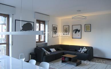 AMPIO TRILOCALE CON BOX