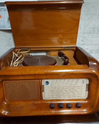 RADIO D'EPOCA MAGNADYNE